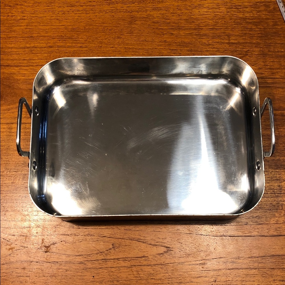 Stainless Steel Roasting Pan with Side Handles and copper outside
